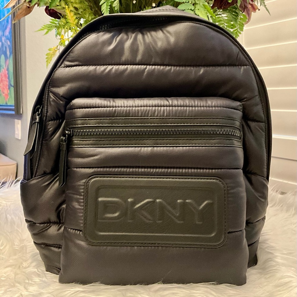 DKNY NWT MSRP $168 Torie MD Backpack